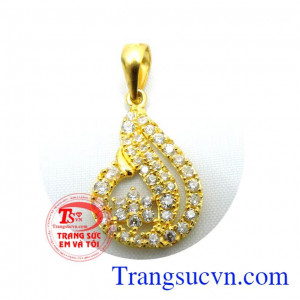 Mặt dây chuyền giọt tình