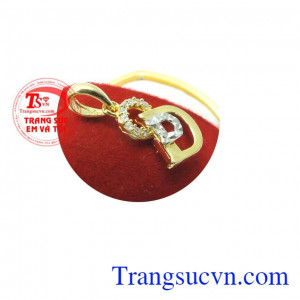 Mặt dây chuyền hàng hiệu