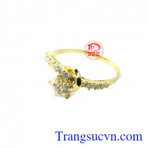 Nhẫn nữ cánh sao