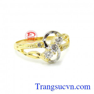 Nhẫn vàng tây nữ đeo