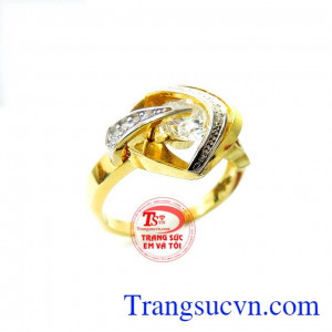 Nhẫn nữ đẳng cấp vàng