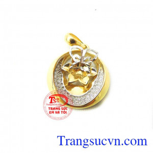 Mặt dây chuyền vàng của nữ