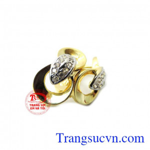Hoa tai vàng quý phái