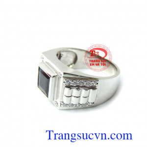Nhẫn nam vàng trắng sapphire Mệnh Thủy và Mộc