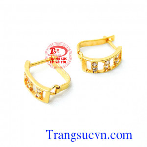 Cặp hoa tai đá kết hoa tai không chỉ đơn giản là một trang sức làm đẹp mà đằng sau việc đeo nó còn có rất nhiều truyền thuyết và ý nghĩa.