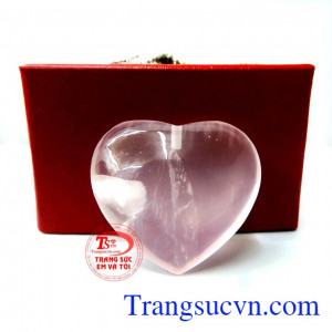 Trái tim thạch anh hồng thanh khiết