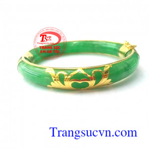 Vòng ngọc bọc vàng tây món quá ý nghĩa. Vòng cẩm thạch vàng hoa văn