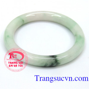 Vòng ngọc may mắn, kiểu dáng sang trọng, thời trang, chất lượng tốt, là món quà ý nghĩa tặng cho mẹ, chị, bạn gái trong các ngày lễ, kỷ niệm