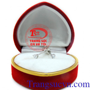 Bông tai đế cánh hoa xinh thương hiệu trang sức uy tín, giao hàng trên toàn quốc.