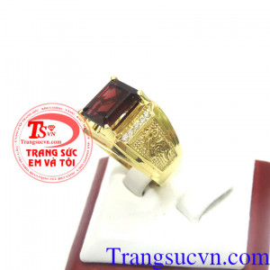 Nhẫn nam garnet sang trọng