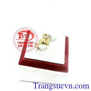 Nhẫn nữ trái tim tình yêu