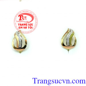 Hoa tai vàng tây tinh tế giao hàng toàn quốc, bảo hành uy tín lâu năm , được nhiều người tin dùng.