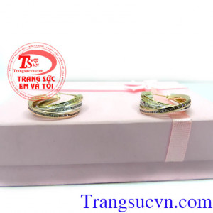 Hoa tai 3 màu quý phái thương hiệu trang sức Em và Tôi đảm bảo chất lượng, uy tín lâu năm.