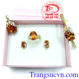 Sản phẩm uy tín về chất lượng, thương hiệu trang sức lâu năm trên toàn quốc. Bộ trang sức nữ mệnh Kim