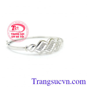 Vòng tay vàng trắng sang trọng. Vòng tay vàng trắng 18k