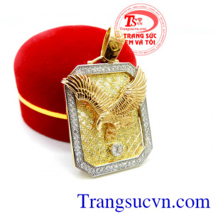 Mặt đại bàng dũng mãnh dành cho phái mạnh, phù hợp mọi lứa tuổi, hợp thời trang và sang trọng quý phái