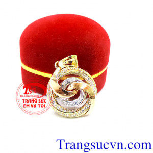 Mặt nữ 3 màu may mắn