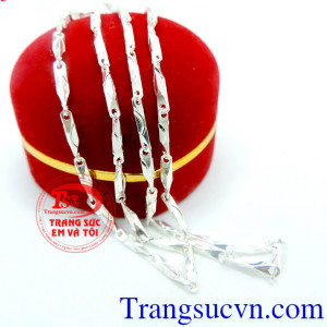 Dây bạc nữ làm quà tặng
