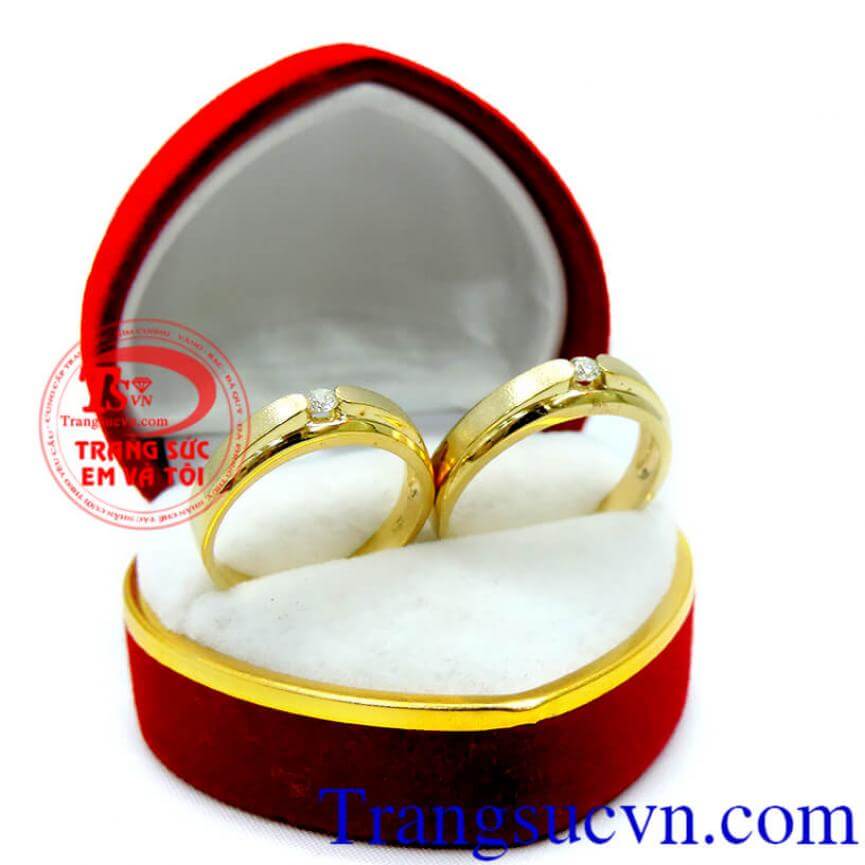 Cặp nhẫn cưới vàng 18k kim cương thiên nhiên