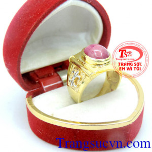 Nhẫn nam Ruby quyền lực, nhẫn nam ruby đẹp, vàng 14k chuẩn chất lượng, nhẫn nam ruby thiết kế độc đáo mang lại vẻ quý phái cho nam giới, nhẫn giao hàng toàn quốc, bảo hành 12 tháng.