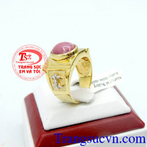 Nhẫn nam Ruby quyền lực, nhẫn nam ruby đẹp, vàng 14k chuẩn chất lượng, nhẫn nam ruby thiết kế độc đáo mang lại vẻ quý phái cho nam giới, nhẫn giao hàng toàn quốc, bảo hành 12 tháng.
