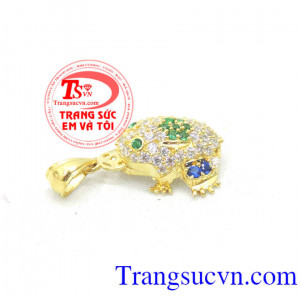 Hợp thời trang và phong thủy đeo cổ đảm bảo chất lượng.  Mặt dây con cóc vàng tây