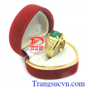 Nhẫn nam phong cách, bán nhẫn nam vàng tây 14k gắn đá emerald thiên nhiên,có giấy kiển định tuổi vàng và giấy kiểm định đá quý kèm theo bảo hành 1 năm.
