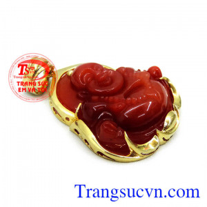 Mặt dây nam ngọc cẩm thạch đỏ thiên nhiên cao cấp được chế tác từ ngọc cẩm thạch thiên nhiên màu đỏ bọc vàng tây 10k, giá hợp lí,bán hàng uy tín.