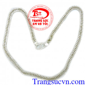 thiết kế bắt mắt, kiểu dáng hợp thời, dây bạc luôn là món trang sức thú vị không thể thiếu cho bạn