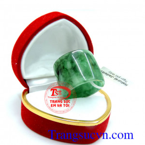 Nhẫn ngọc phỉ thúy cao bản chất lượng đảm bảo,nhẫn cẩm thạch thiên nhiên có giấy kiểm định,nhẫn ngọc phỉ thúy,nhẫn cẩm thạch,nhẫn ngọc cẩm thạch, nhẫn ngọc phỉ thúy