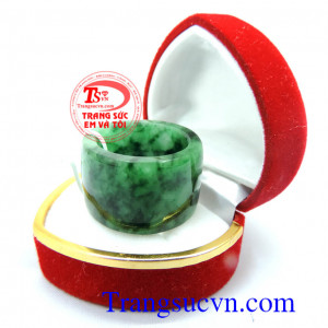 Nhẫn ngọc Jadeite phỉ thúy