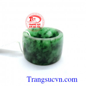 Nhẫn ngọc Jadeite phỉ thúy