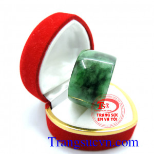 Nhẫn ngọc Jadeite phỉ thúy