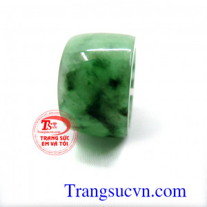 Nhẫn phỉ thúy cho nam