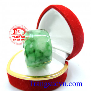 Nhẫn Jadeite có kiểm định
