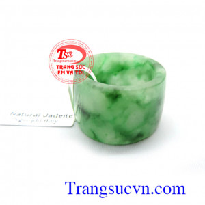 Nhẫn Jadeite có kiểm định