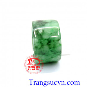 Nhẫn cẩm thạch tự nhiên công danh