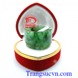 Nhẫn cẩm thạch tự nhiên công danh