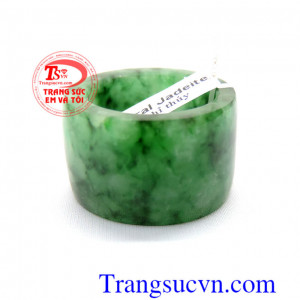 Nhẫn cẩm thạch tự nhiên công danh
