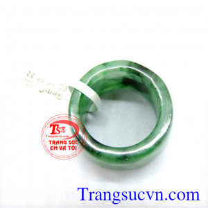 Nhẫn ngọc phỉ thúy tự nhiên