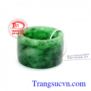 Nhẫn ngọc doanh nhân thành đạt