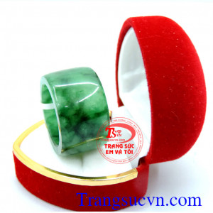 Nhẫn ngọc có hồn của đất Mẹ