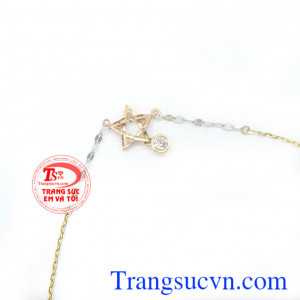 Lắc chân ngôi sao đính đá mang lại hi vọng, may mắn, điềm lành cho người đeo. phù hợp với mọi khách hàng có nhu cầu. lắc chân vàng tây.