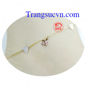 Lắc chân vàng hình trái tim xem kẽ ngôi sao hi vọng mang lại may mắn cho người đeo, gửi gắm tấm lòng của người tặng. Lắc chân vàng tây.