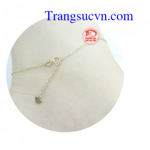 Lắc chân vàng hình trái tim xem kẽ ngôi sao hi vọng mang lại may mắn cho người đeo, gửi gắm tấm lòng của người tặng. Lắc chân vàng tây.