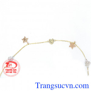 Lắc chân vàng hình trái tim xem kẽ ngôi sao hi vọng mang lại may mắn cho người đeo, gửi gắm tấm lòng của người tặng. Lắc chân vàng tây.