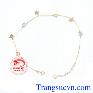 Lắc chân vàng hình trái tim xem kẽ ngôi sao hi vọng mang lại may mắn cho người đeo, gửi gắm tấm lòng của người tặng. Lắc chân vàng tây.