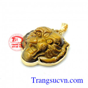 Mặt dây mắt hổ bọc vàng 14k khi kết hợp với dây chuyền vàng làm nổi bật lên vẻ nam tính, mạnh mẽ cho phái mạnh.