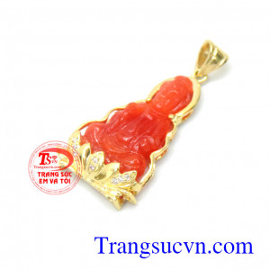 Mặt quan âm ngọc cẩm thạch đỏ bọc vàng đem đến sự bình an cho người đeo,