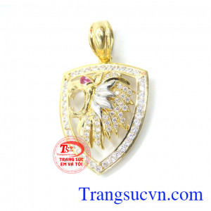 Mặt dây chuyền kiểu dáng đẹp là sản phẩm mặt dây chuyền nam sang trọng,hợp thời trang đẳng cấp, sản phẩm nam tính hợp phong thủy.